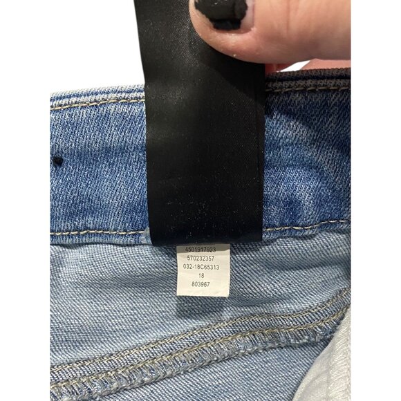 Chico’s So Slimming Girlfriend Crop Jeans Blue Size 1(M Short) Coastal Preppy - Picture 6 of 13